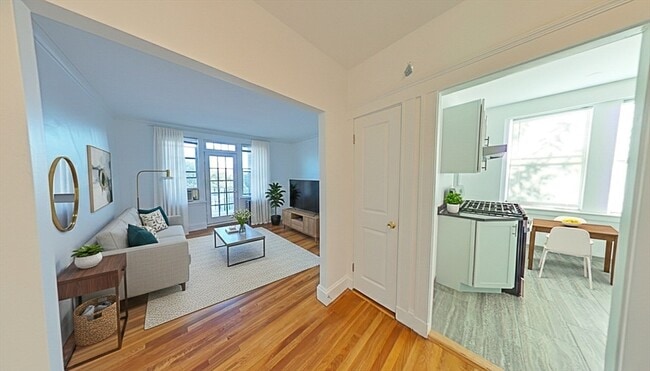 Building Photo - 2031 Commonwealth Ave Unit 16