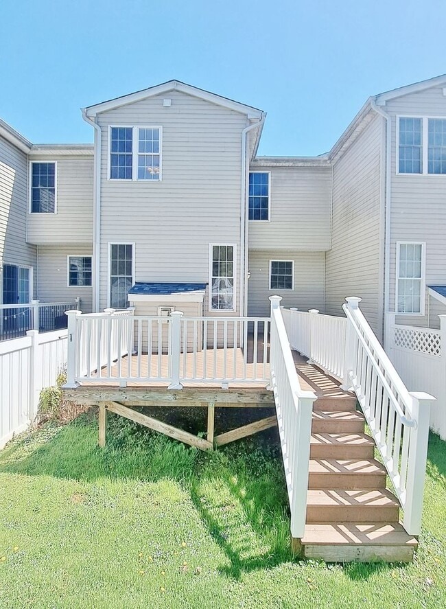 Photo - 3 Bed / 2 Full and 2 Half Bath Single Family Townhome