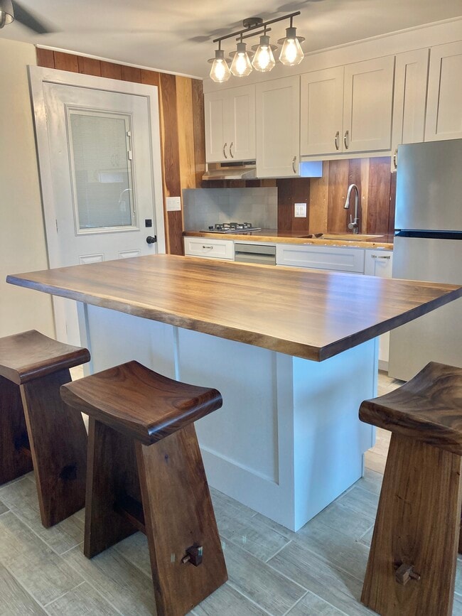 Photo - 347 Ainako Ave Unit B