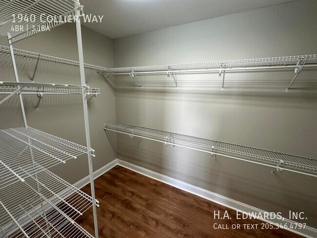 Photo - 1940 Collier Way