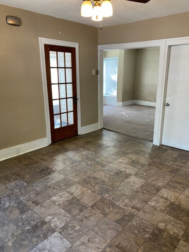 Photo - 3 Bedroom / 2 Bathroom