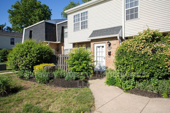 Photo - 2147 Harbour Dr