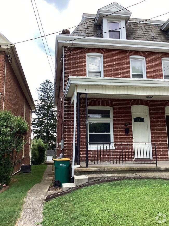 Building Photo - 231-233 W. Sixth St. Unit 231 Rental