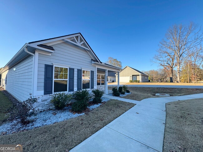 Photo - 214 N Dogwood St