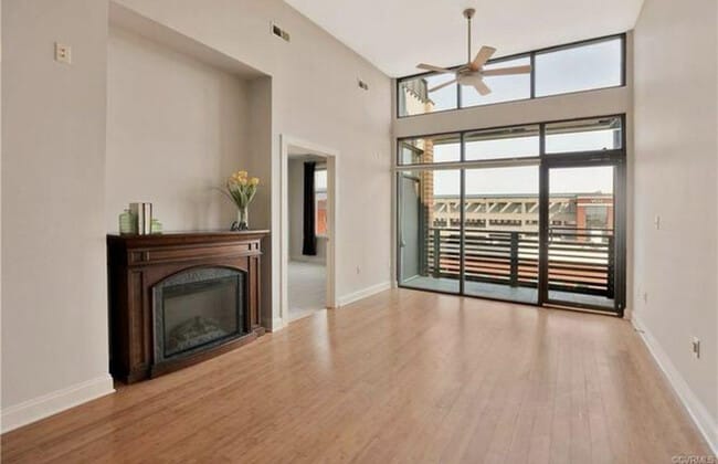 Photo - 1333 W Broad St Unit 513