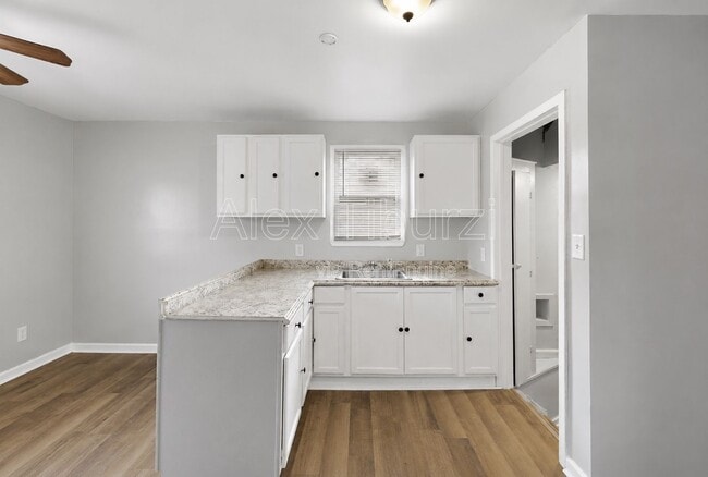 Photo - 6301 Lodewyck St