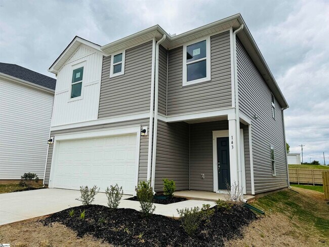 Photo - 143 Longleaf Ln