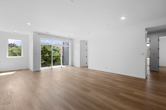 Photo - 204 S Leavitt St Unit 201