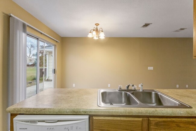 Photo - 108 Gray Ave Unit C