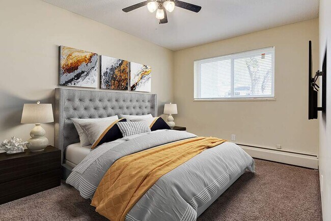 Photo - Exeter Court