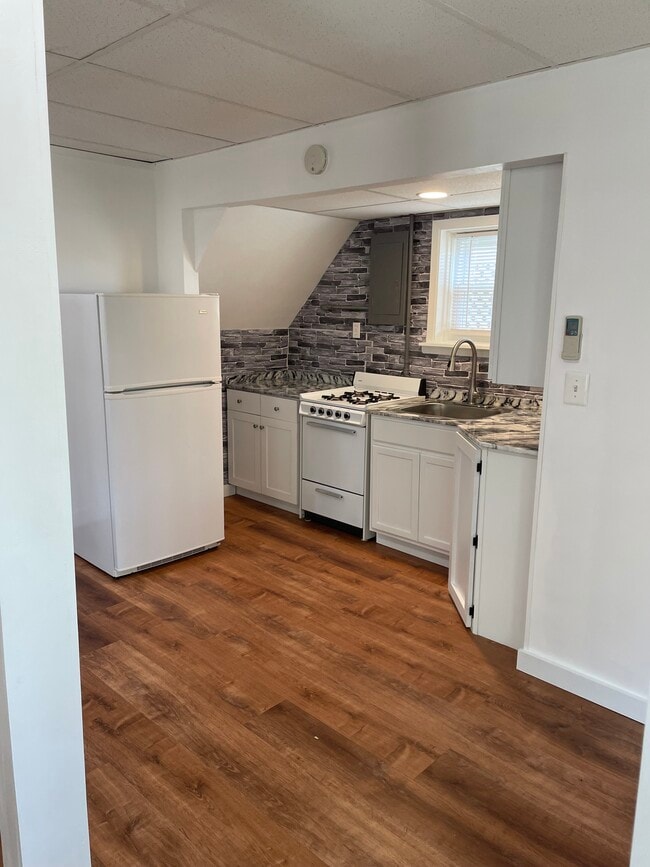 Photo - 113 Hudson Ter Unit Basement