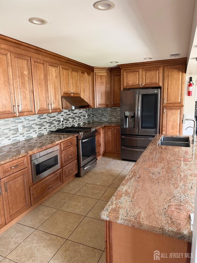 Photo - 120 W Warren St