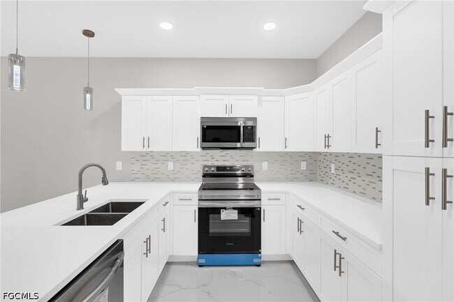 Photo - 752 Breamer Ave S
