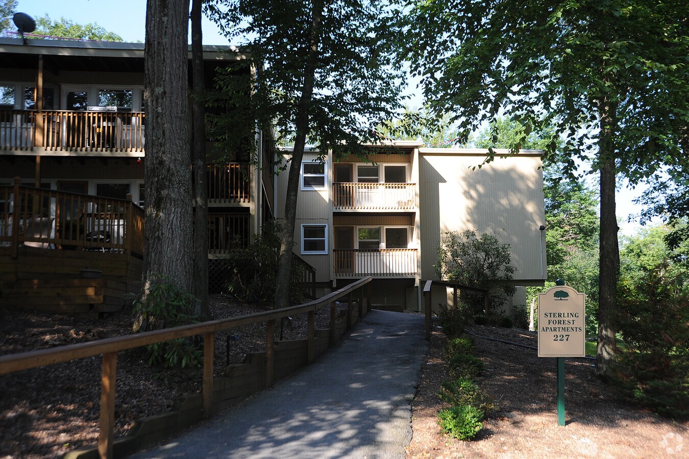 Ironwood Apartments - 227-229 Ironwood Dr