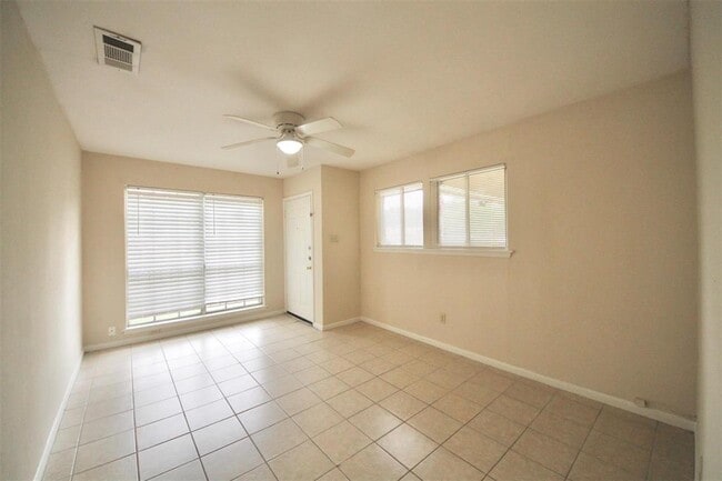 Photo - 5800 Eureka Dr