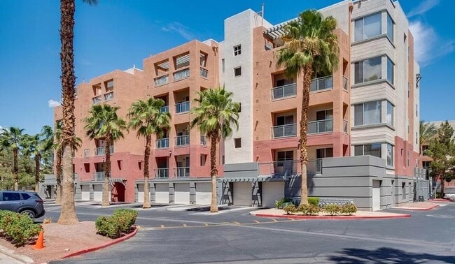 Spacious 2 Bedroom High-Rise Condo with Resort-Style Amenities & Oversized Balcony - Spacious 2 Bedroom High-Rise Condo with Resort-Style Amenities & Oversized Balcony Unidad 407