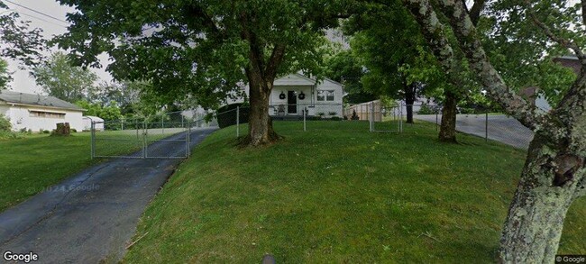 Building Photo - 2504 Catherine St