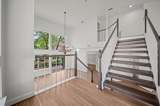 Photo - 45 N Lakeridge Cir