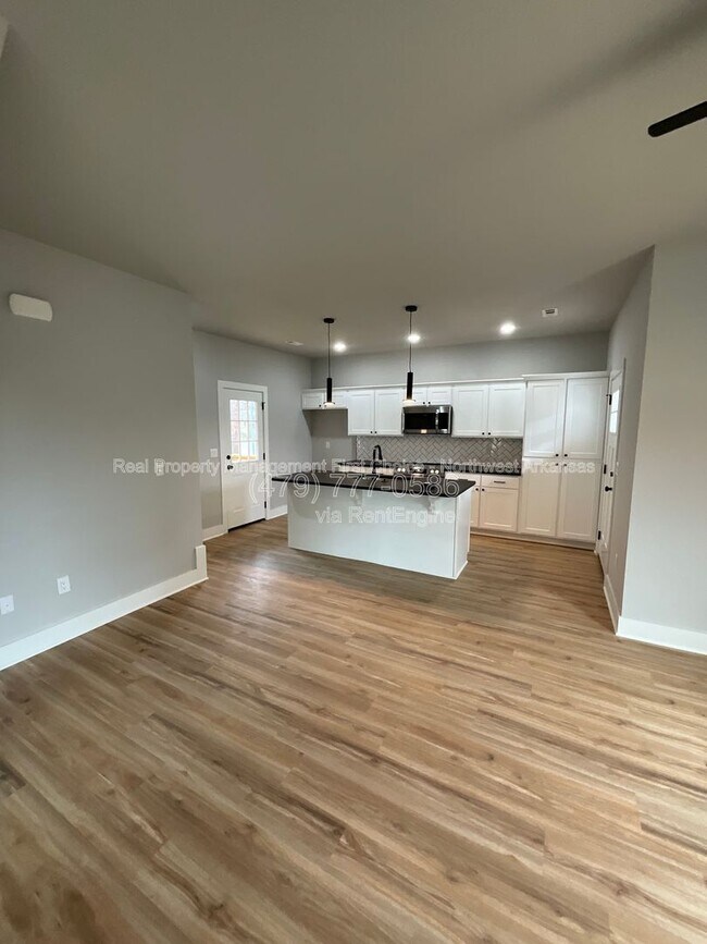 Photo - 1042 S Laramie Hts