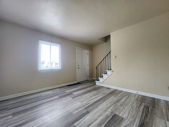 Photo - 964 S Harris Ave