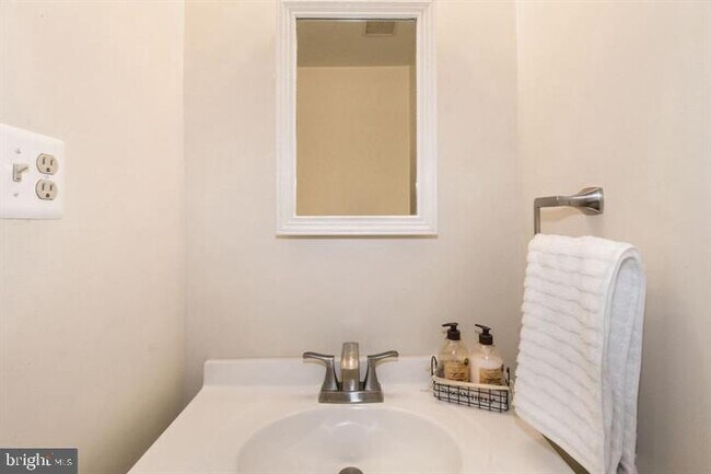 Photo - 4916 Van Masdag Ct Casa Adosada