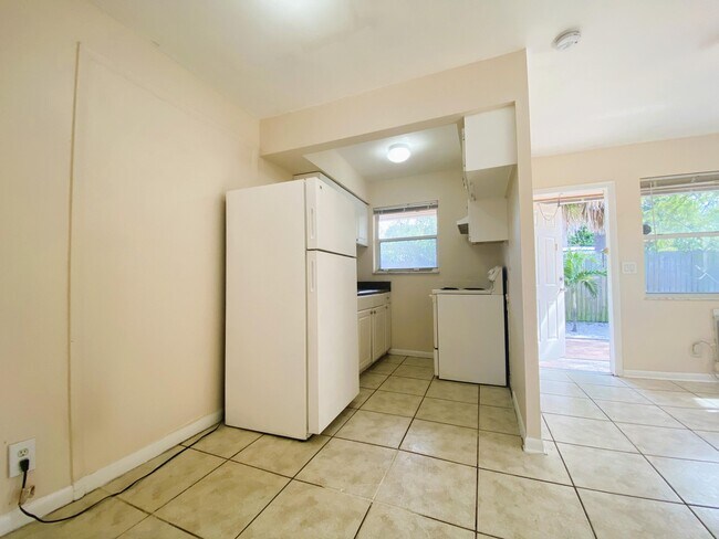 1217 S N St Unit 4