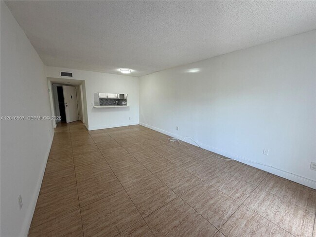 Photo - 13685 NE 10th Ave Unit 304