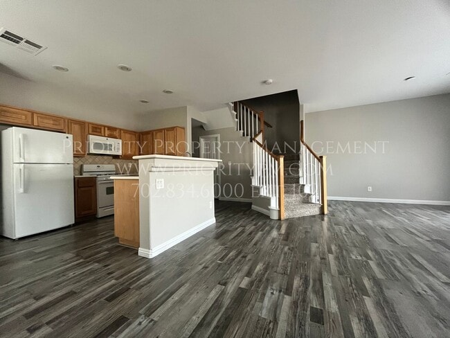 Photo - ~~Beautiful Mountains Edge Townhome! 3 Bed, 2.5 Bath ~ New! New! New!