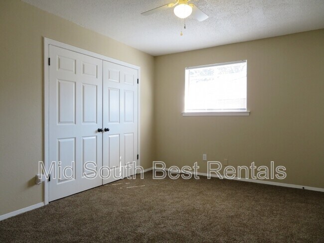 Photo - 1048 University St