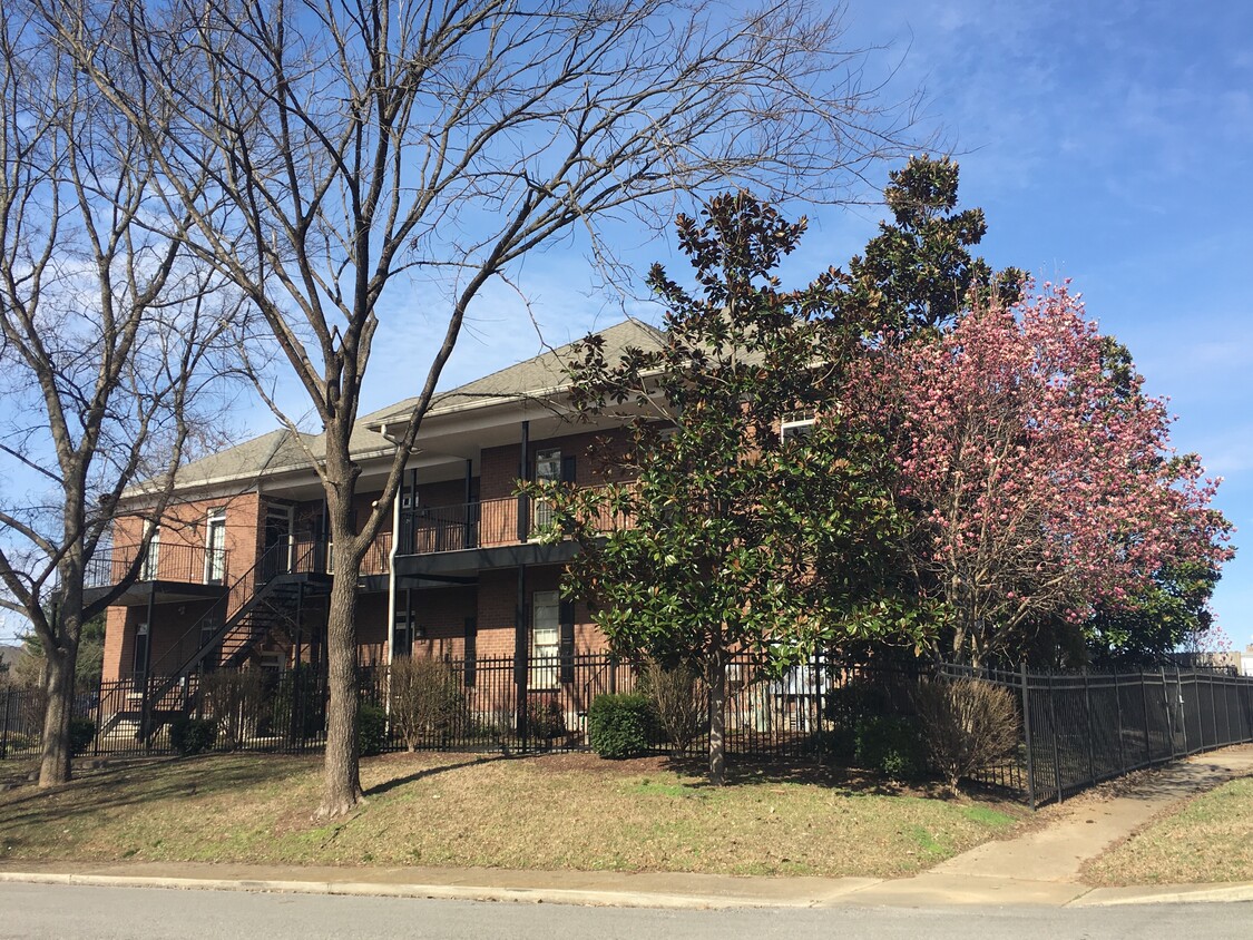 Photo - 5000 Park Ave (Nashville, TN)
