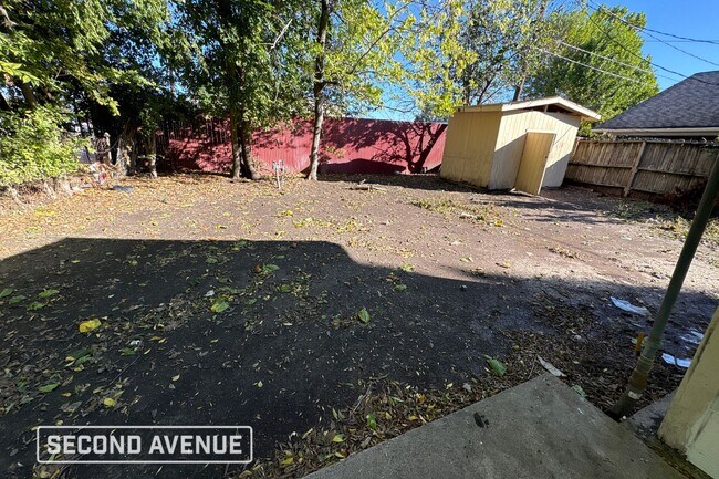 Photo - 3109 Bond St