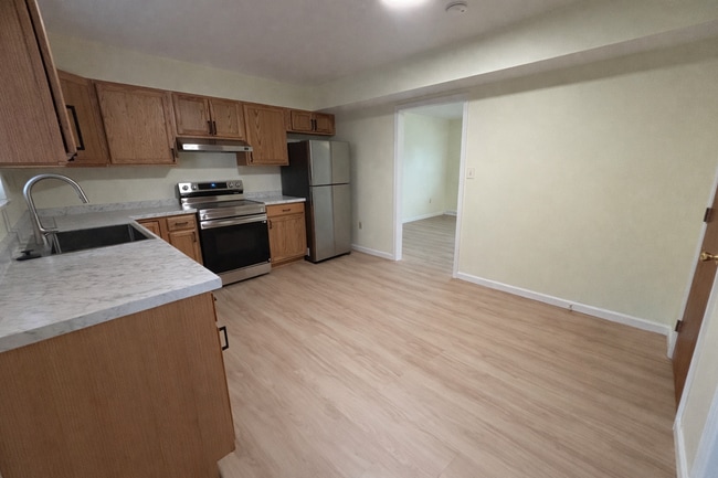 Photo - 526 Broadway Ave