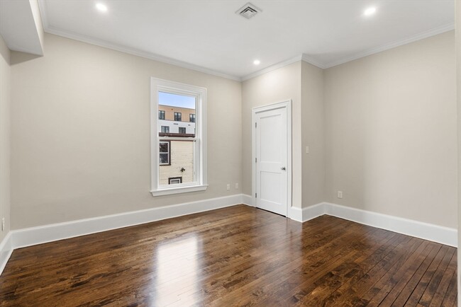 Photo - 10 King St Condo Unit 3