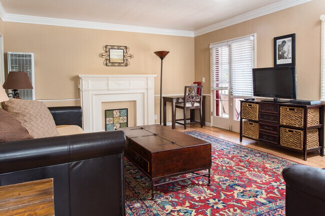 Living Room - 1766 Vista Del Mar Ave Unit 1766