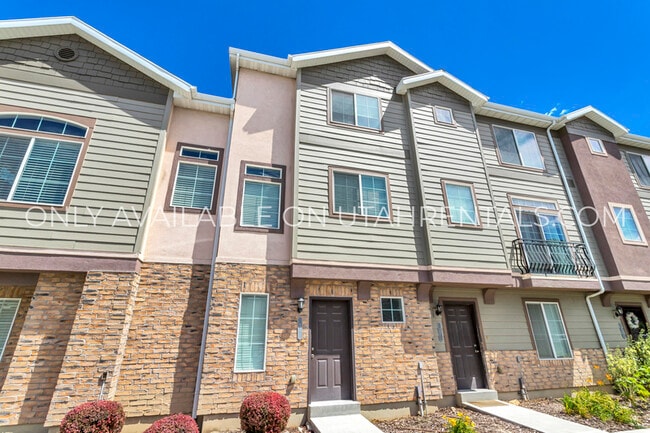 Building Photo - 21 E 8330 S Rental