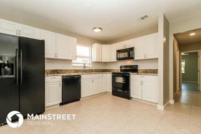 Photo - 9537 Groveland St