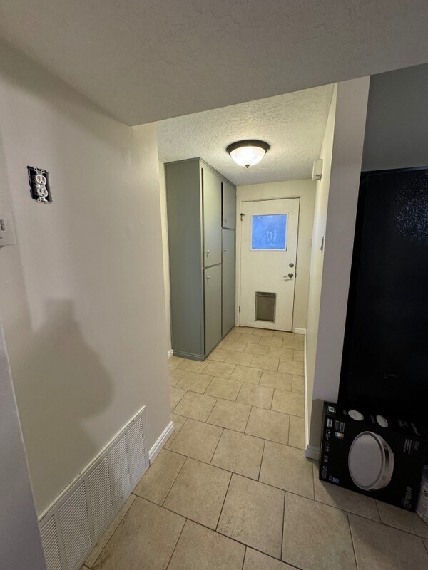 Photo - 1744 E Lahar Dr Unit 2