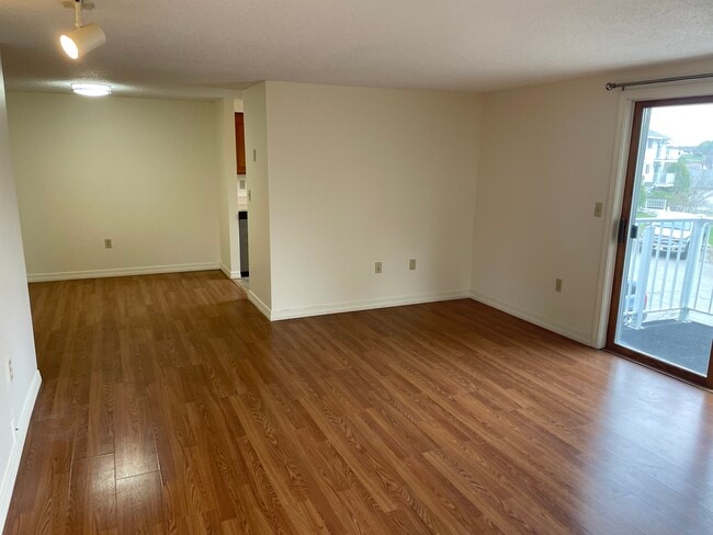 Photo - 834 State St Unit 3