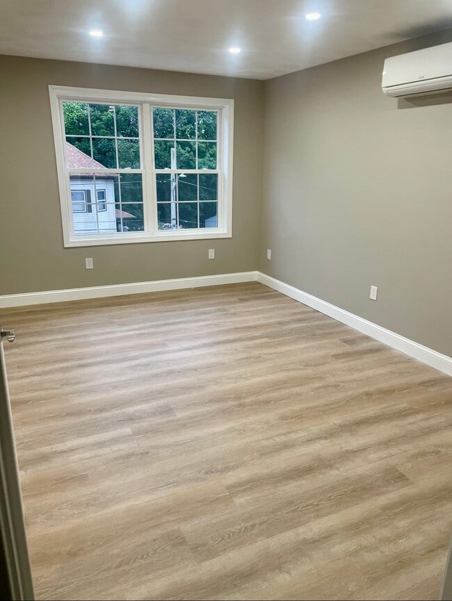 Photo - 24 Baltimore St