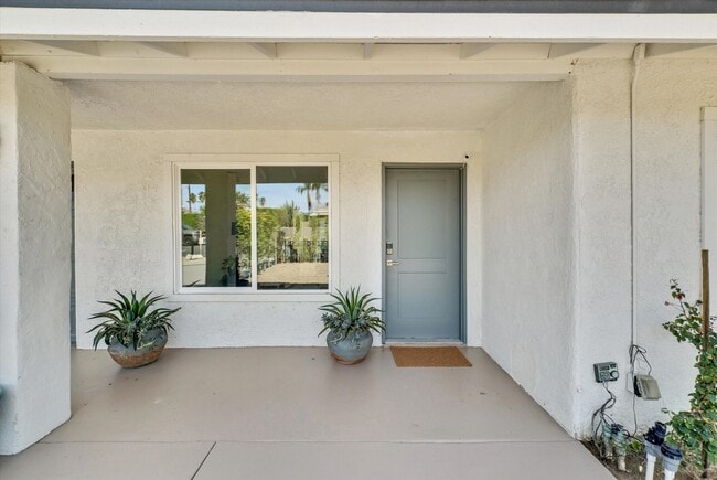 3967 E Sunny Dunes Rd