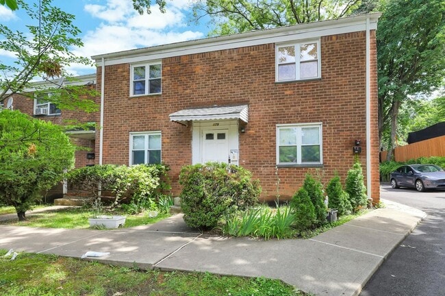 Photo - 179A Christie Heights St Unit B