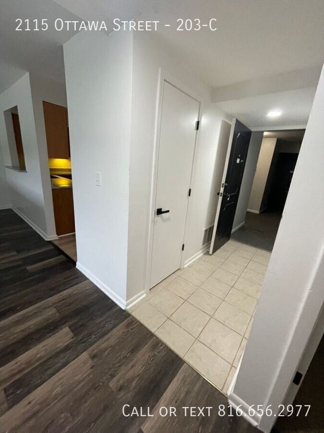 Photo - 2115 Ottawa St Unit 203-C