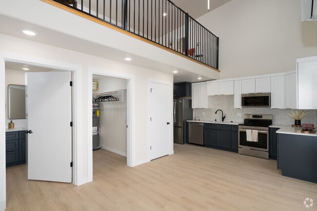 0BR, 1BA - 777SF - Living Room