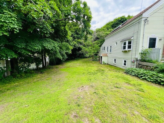 Photo - Large newly renovated single family home offering 4 bedrooms + a study and 3 full baths
