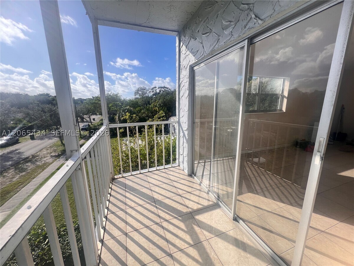 Photo - 12290 NE 11th Ct Unit 203