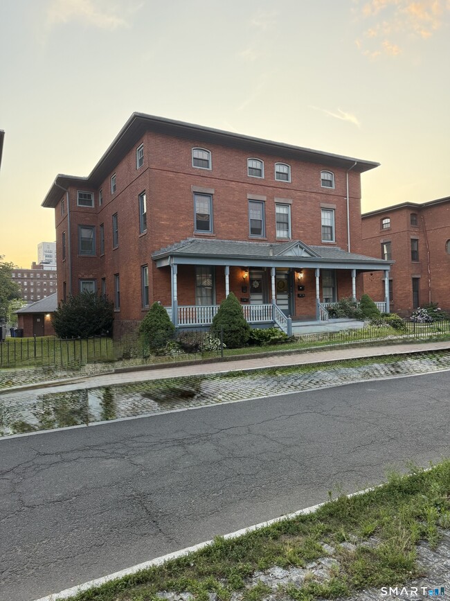 Photo - 39 Congress St Unit A