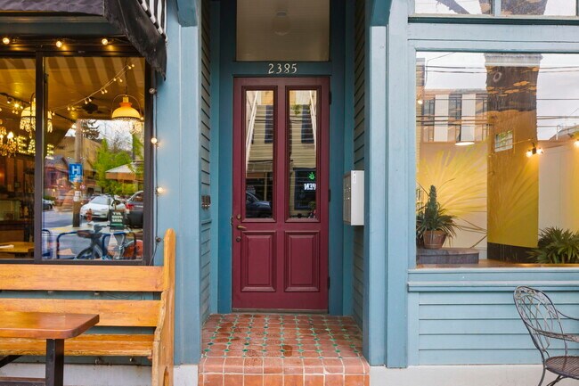 Photo - 2387 NW Thurman St Unit A