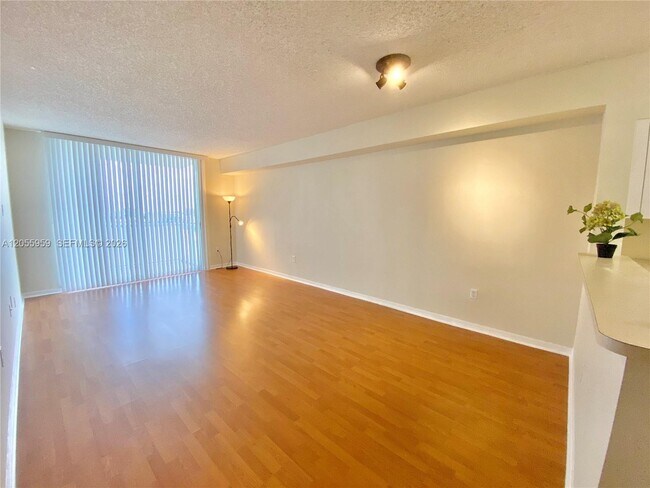 Photo - 5099 NW 7th St Unidad TS-03