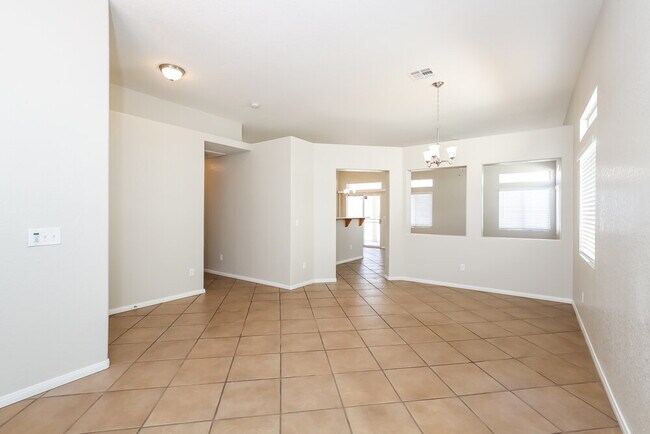 Photo - 2114 Heritage Ridge Ave