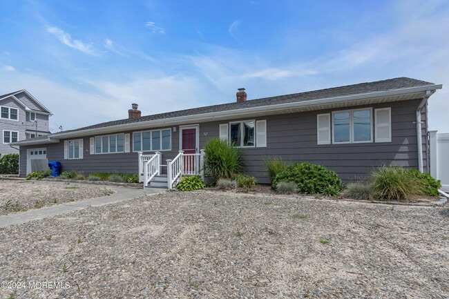 Building Photo - 101 Sandy Point Dr Rental